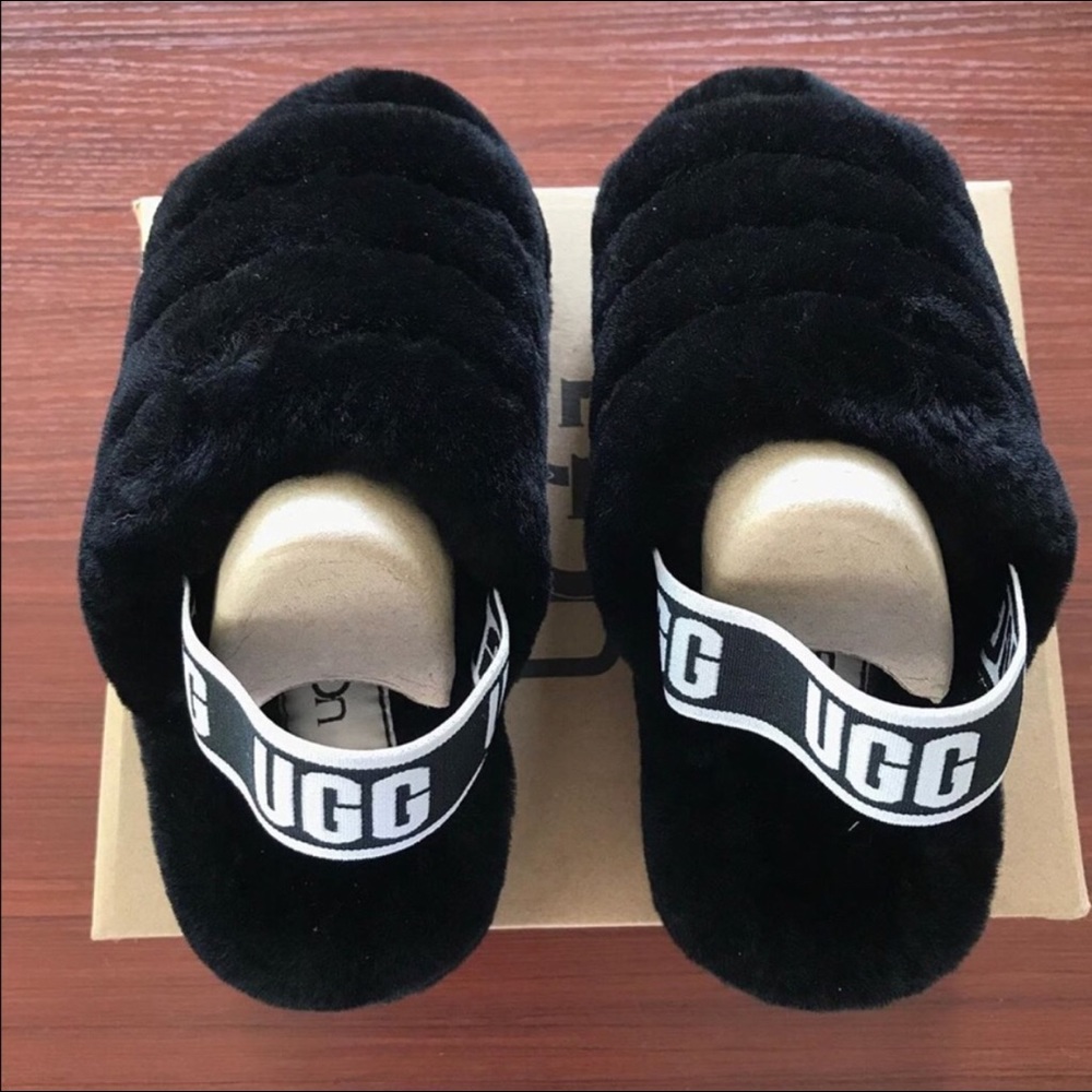 Plain black uggs